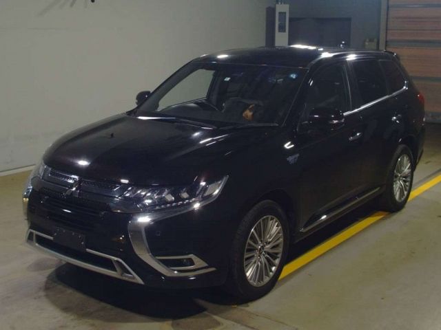 12367 MITSUBISHI OUTLANDER PHEV GG3W 2019 г. (TAA Yokohama)